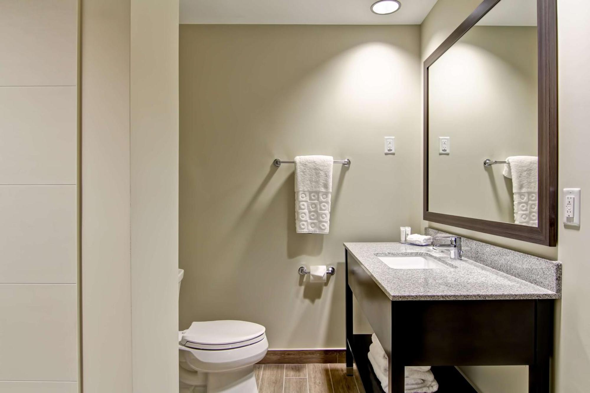 Best Western London Airport Inn & Suites Luaran gambar